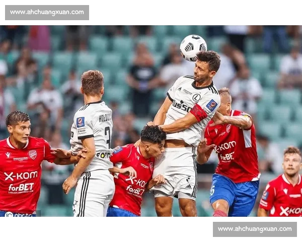 欧冠焦点夜强强对话引爆淘汰赛悬念豪门命运走向解析全面前瞻盘点