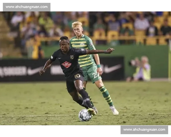 高清足球赛事直播APP下载指南畅享全球赛场精彩即时比分数据分析权威解说 - 副本 (110) - 副本 - 副本 - 副本